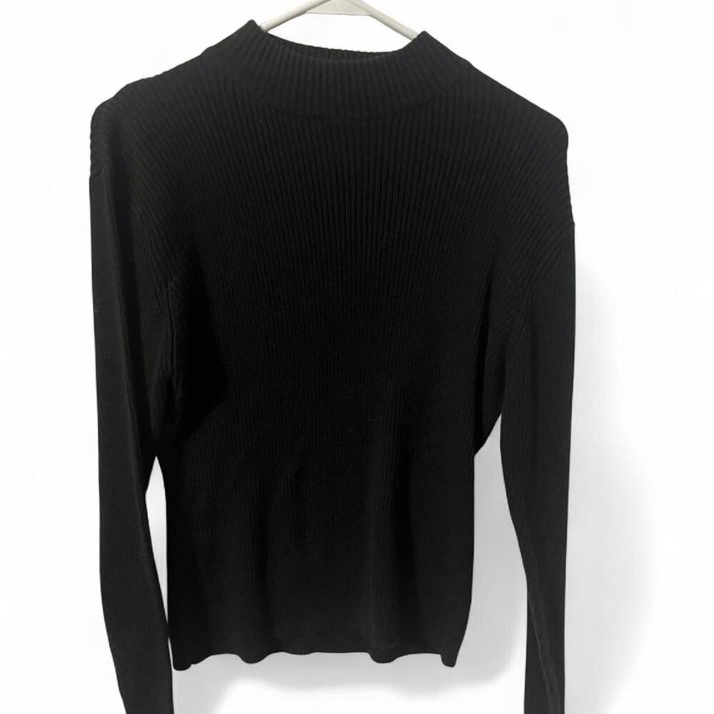 Black long sleeve ribbed top